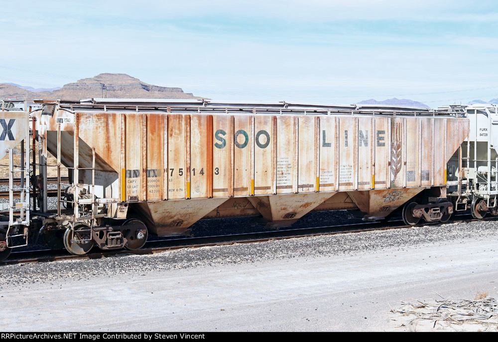 4750 cf ex SOO Line covered hopper INTX #75143